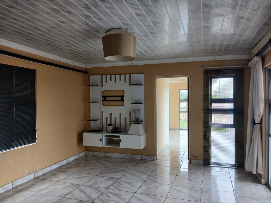 7 Bedroom Property for Sale in Amalinda Eastern Cape